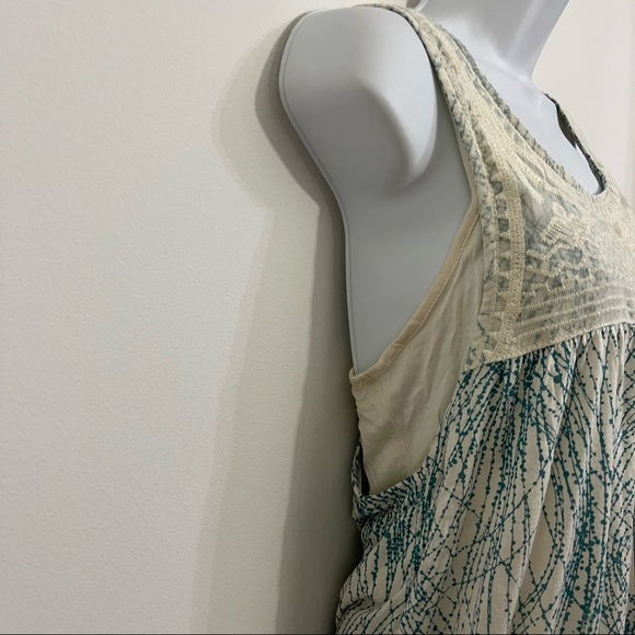 Bubble Tank Top by Anthropologie’s Kimchi & Blue is like new. Size small - Picture 6 of 12